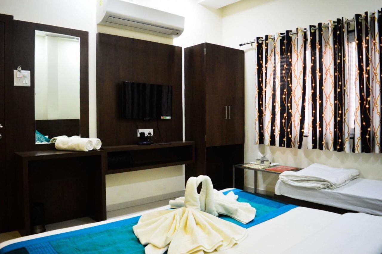 Hotel Satyug Удджайн Екстер'єр фото
