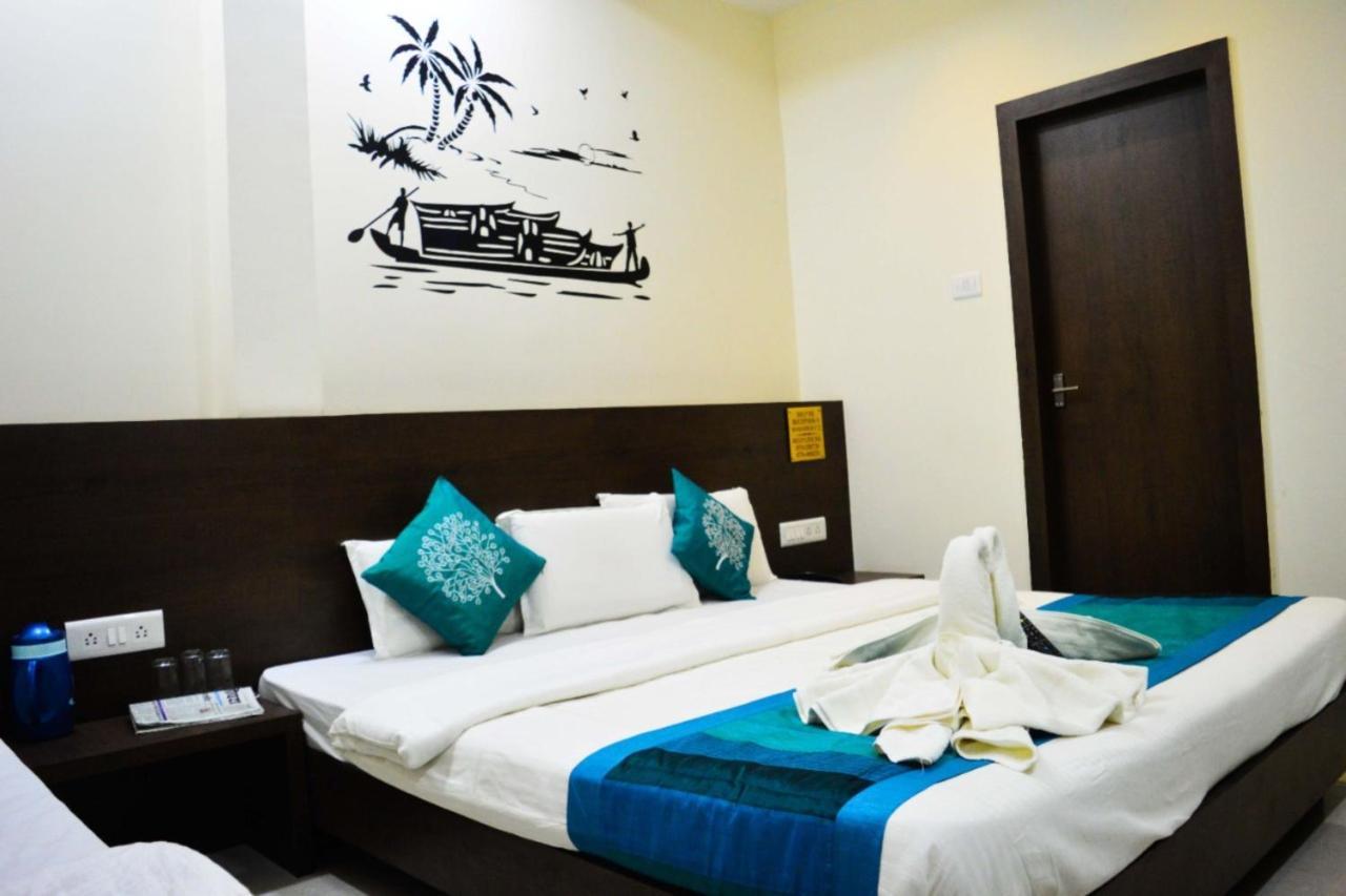 Hotel Satyug Удджайн Екстер'єр фото